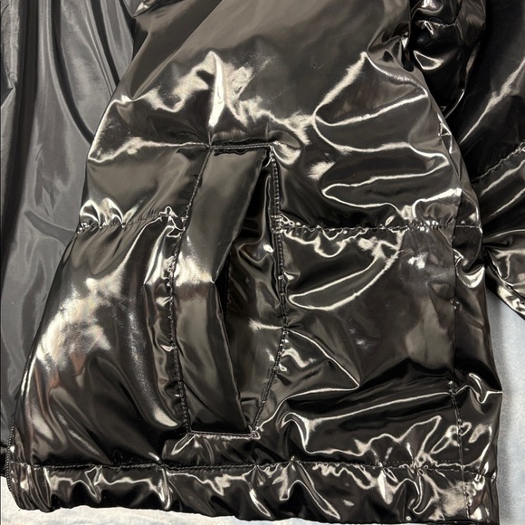 Hollister Black Puffer Jacket - Picture 3 of 8